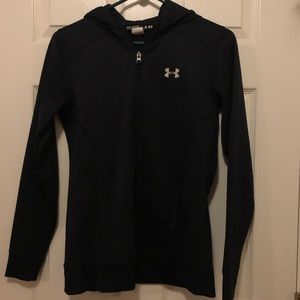 Fitted under armor zip up hoodie.